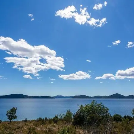 Magazin- One Bedroom With Terrace And Sea View *