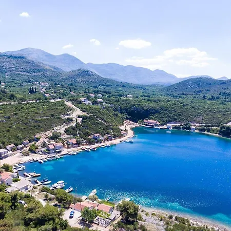 Magazin- One Bedroom With Terrace And Sea View * Slano